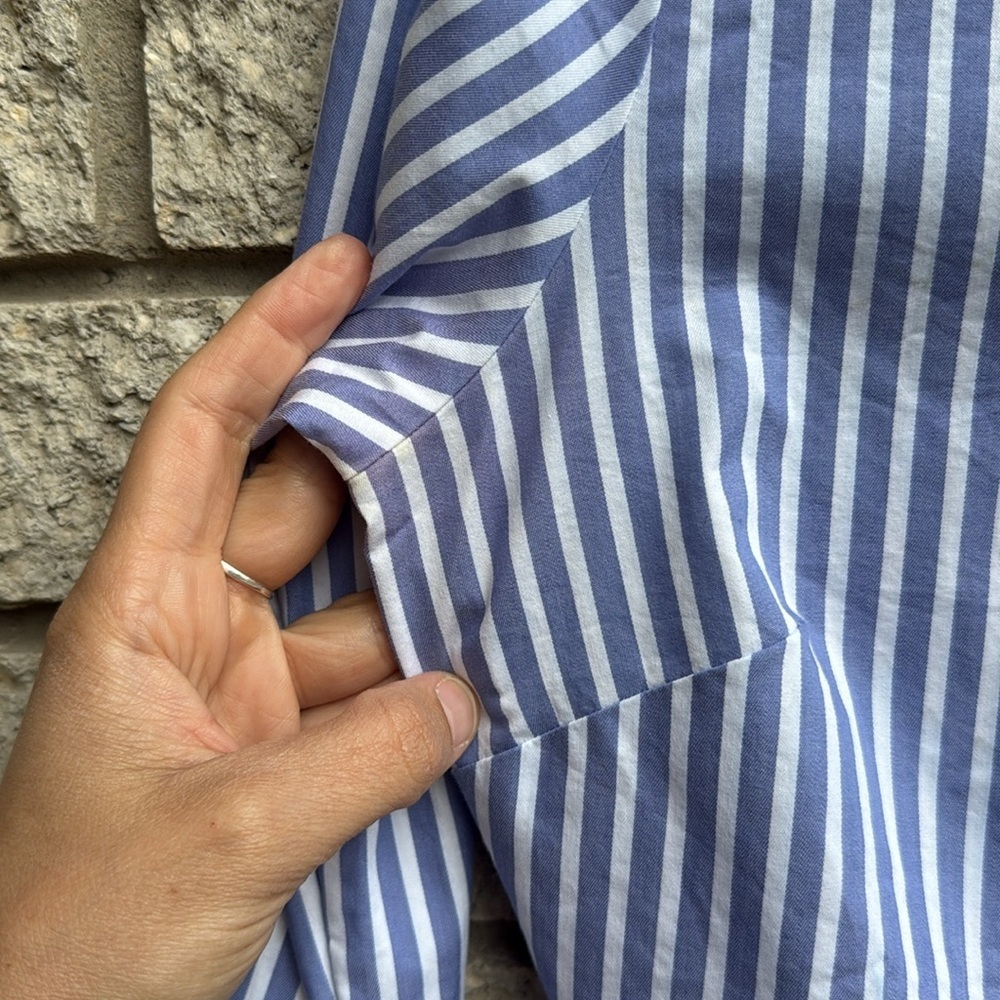 Banana Republic Blue and White Striped Riley Dress Shirt Cotton Blend Size 6 - Picture 7 of 7